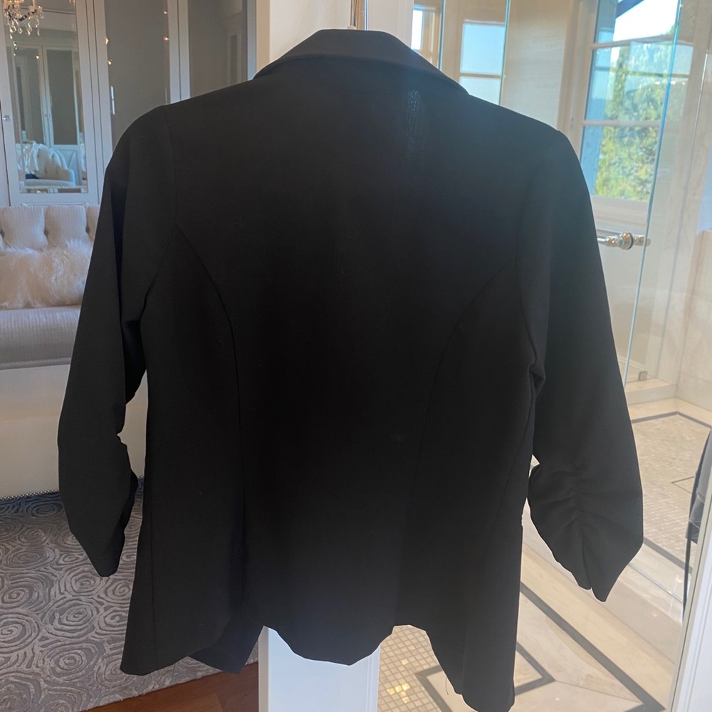 Black Blazer! - Picture 4 of 5